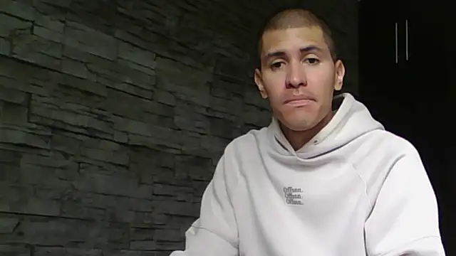 Snapshot of Sexylatin64 chatting on June 9, 3:13 pm Sexylatin64 online show from June 9, 3:13 pm