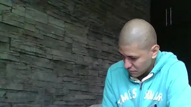 Snapshot of Sexylatin64 chatting on June 24, 12:04 pm Sexylatin64 online show from June 24, 12:04 pm