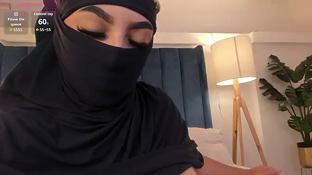  malih  online show from February 12, 1:00 pm