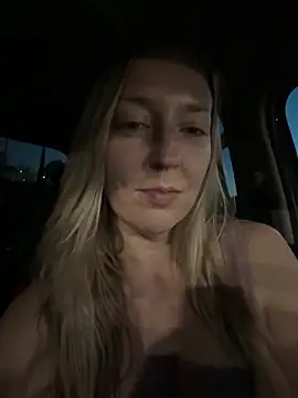 lucyallen4201 online show from April 23, 1:12 am