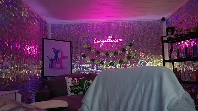 lucyallen4201 online show from February 24, 11:55 am