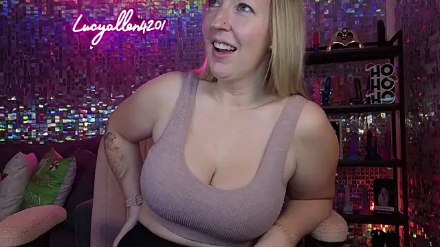 lucyallen4201 online show from November 29, 1:33 pm