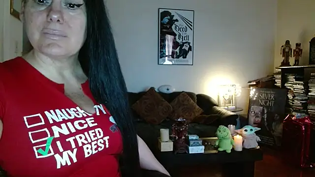 mandaloriangirls online show from December 5, 6:06 pm