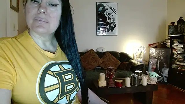 mandaloriangirls online show from April 12, 6:11 pm