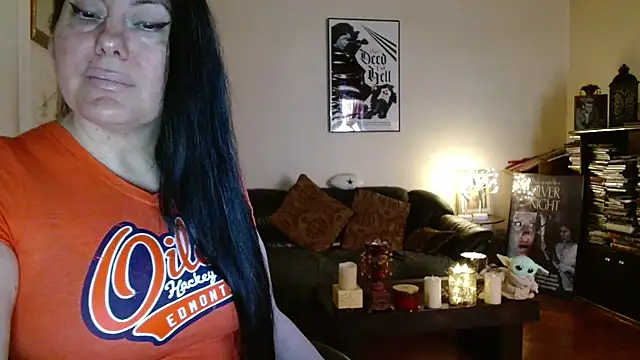 mandaloriangirls online show from April 9, 6:25 pm