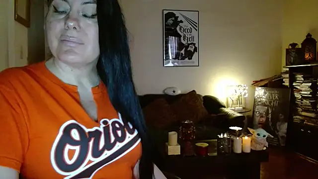 mandaloriangirls online show from April 5, 6:25 pm