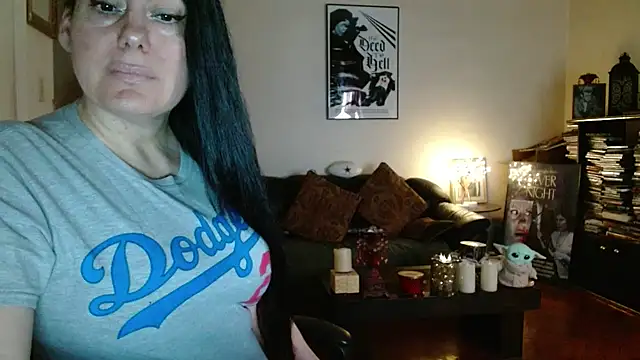 mandaloriangirls online show from February 17, 7:00 pm