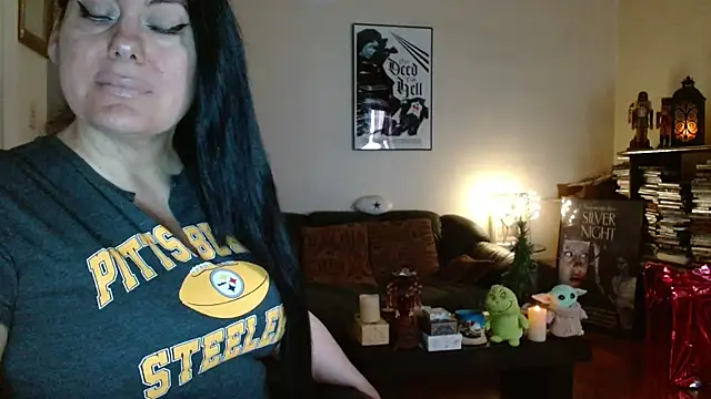 mandaloriangirls online show from December 14, 6:13 pm