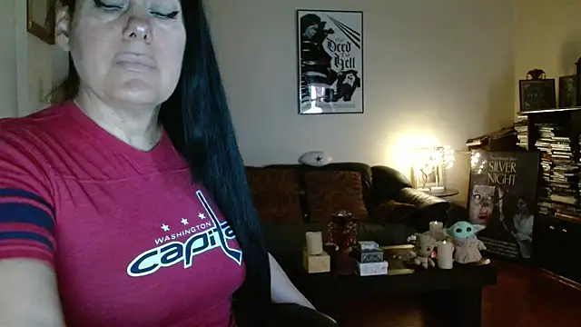 mandaloriangirls online show from November 8, 6:00 pm