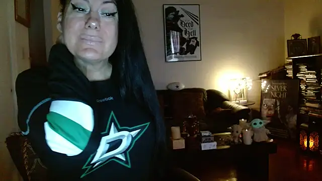 mandaloriangirls online show from November 10, 7:30 pm