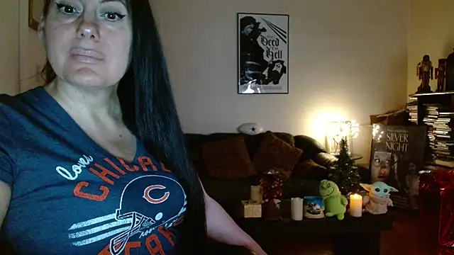 mandaloriangirls online show from December 18, 5:39 pm