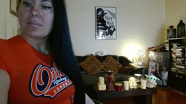 mandaloriangirls online show from April 10, 6:04 pm