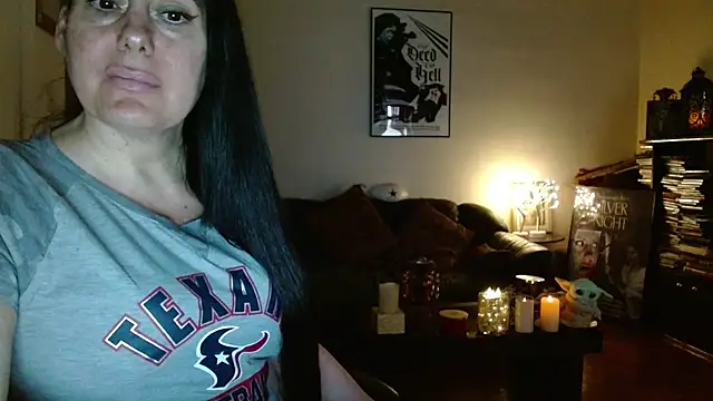 mandaloriangirls online show from March 13, 9:20 pm