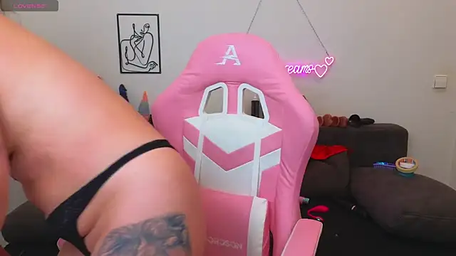 Milas Dreams online show from October 21, 8:30 pm