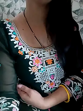 Snapshot of Mahi_Baby25 chatting on September 26, 4:19 am Mahi Baby25 online show from September 26, 4:19 am