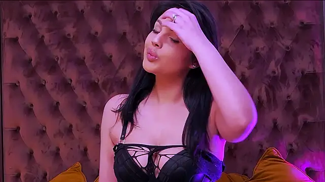 GiuliaHarvey online show from February 2, 7:57 pm