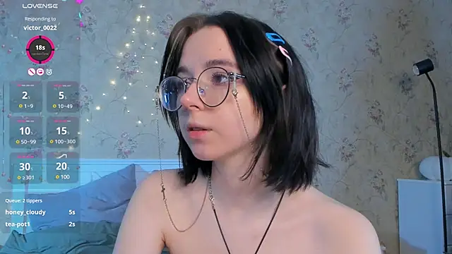 Nora Failure online show from January 4, 8:06 am