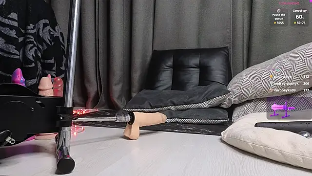 Snapshot of Devil_s_bride chatting on February 9, 5:08 am Devil s bride online show from February 9, 5:08 am