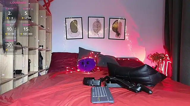 Snapshot of Devil_s_bride chatting on September 20, 3:39 pm Devil s bride online show from September 20, 3:39 pm