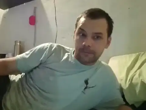 Snapshot of Lolosalvage83 chatting on February 16, 9:26 am Lolosalvage83 online show from February 16, 9:26 am