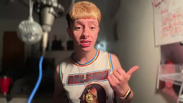 twentywithafelonyy online show from February 26, 5:03 am