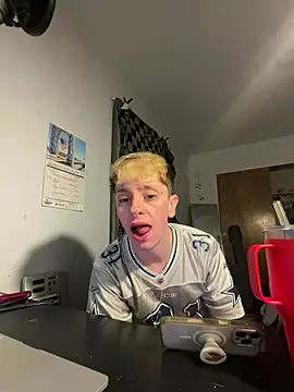 twentywithafelonyy online show from January 18, 1:18 pm