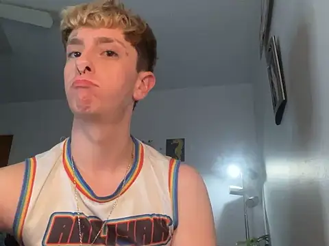 twentywithafelonyy online show from March 3, 5:37 am