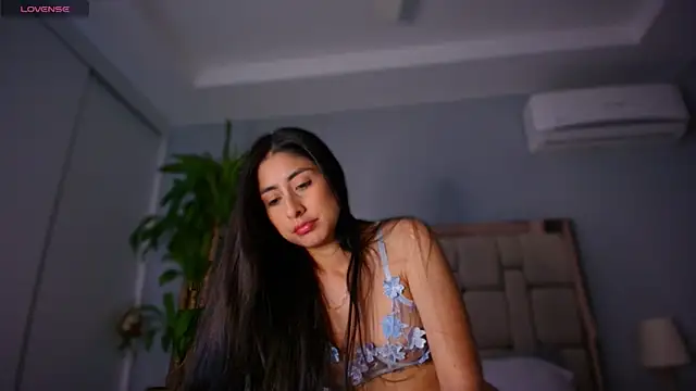 Snapshot of auroracaruso11 chatting on January 20, 9:43 pm auroracaruso11 online show from January 20, 9:43 pm
