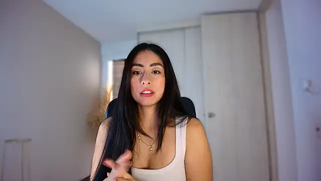 Snapshot of auroracaruso11 chatting on July 21, 3:35 pm auroracaruso11 online show from July 21, 3:35 pm