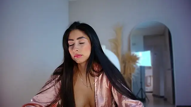 auroracaruso11 online show from November 19, 8:31 pm