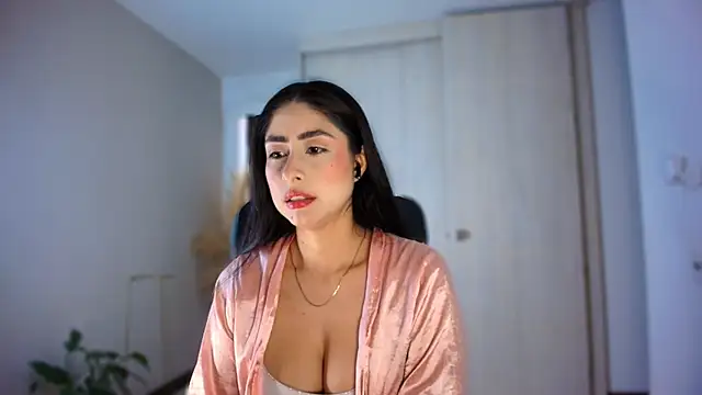 auroracaruso11 online show from May 23, 9:47 pm