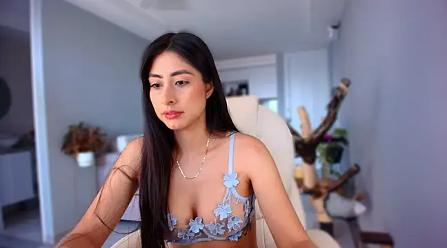 Snapshot of auroracaruso11 chatting on March 22, 1:08 pm auroracaruso11 online show from March 22, 1:08 pm
