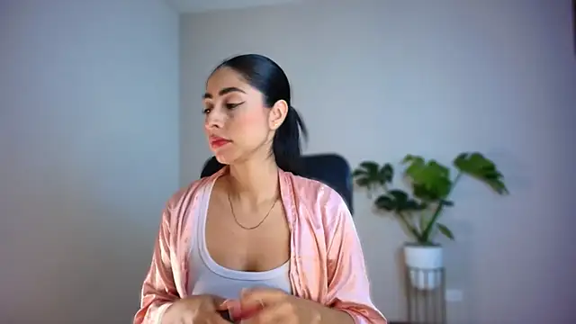 auroracaruso11 online show from January 14, 11:58 am