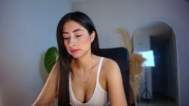 auroracaruso11 online show from November 27, 11:32 am