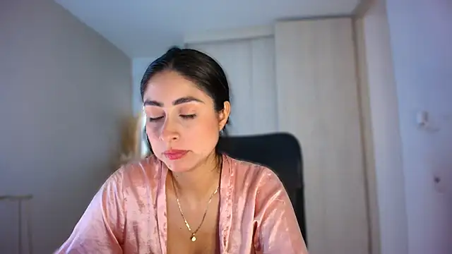 Snapshot of auroracaruso11 chatting on July 15, 6:48 pm auroracaruso11 online show from July 15, 6:48 pm