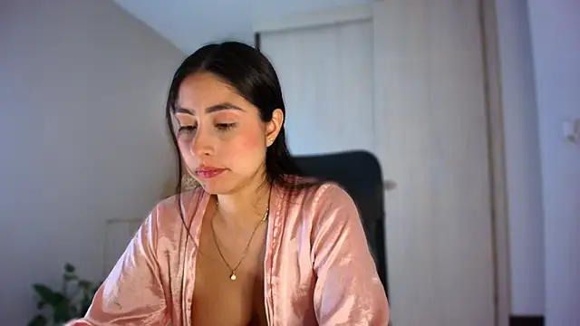 auroracaruso11 online show from June 3, 6:56 pm