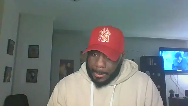 Snapshot of Stayinalive1992 chatting on December 16, 3:55 am Stayinalive1992 online show from December 16, 3:55 am