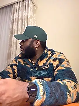 Snapshot of Stayinalive1992 chatting on December 4, 3:27 am Stayinalive1992 online show from December 4, 3:27 am