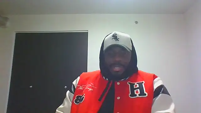 Snapshot of Stayinalive1992 chatting on March 13, 3:00 am Stayinalive1992 online show from March 13, 3:00 am