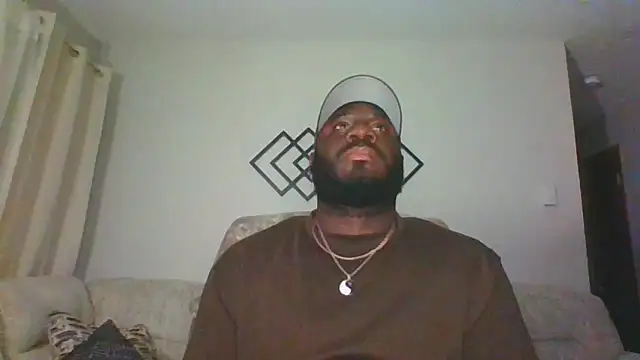 Snapshot of Stayinalive1992 chatting on February 1, 4:11 am Stayinalive1992 online show from February 1, 4:11 am