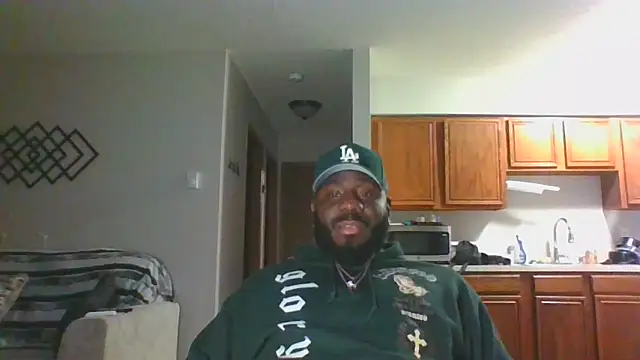 Stayinalive1992 online show from December 17, 6:24 am