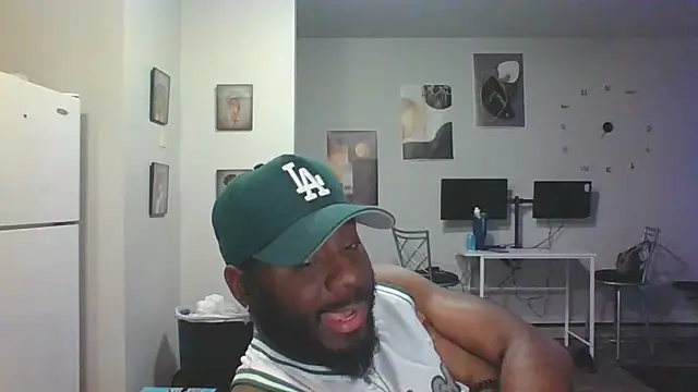 Stayinalive1992 online show from January 20, 7:36 am