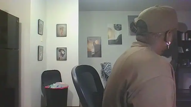 Stayinalive1992 online show from October 14, 2:12 am