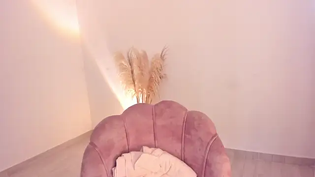 amelie murphy  online show from February 26, 2:28 pm