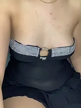 Snapshot of Layla-daloua chatting on March 8, 1:50 am Layla-daloua online show from March 8, 1:50 am