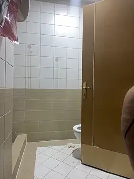 Snapshot of Layla-daloua chatting on November 22, 12:10 am Layla-daloua online show from November 22, 12:10 am