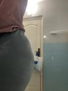 Layla-daloua online show from February 11, 4:29 pm