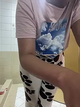 Layla-daloua online show from January 9, 3:13 am