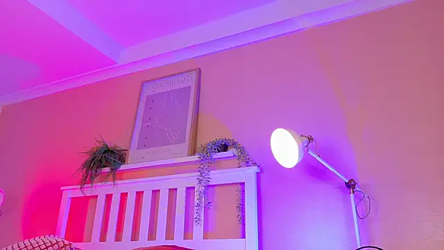 ParisFox  online show from February 16, 8:29 pm