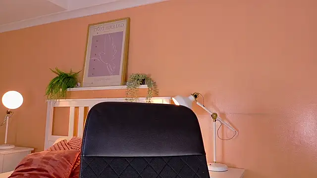 ParisFox  online show from November 7, 7:51 pm